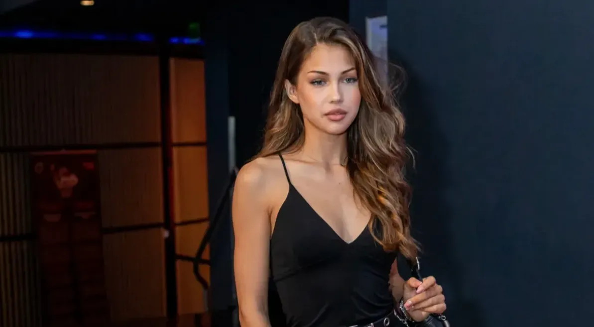 Szexi fotókkal jelentkezett be Horváth Csenge.