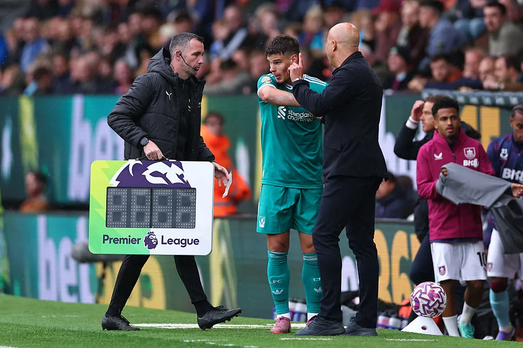 Liverpool-Burnley: Kerkez Milos és Arne Slot