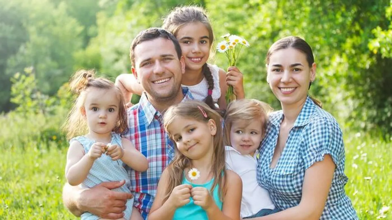 A kismamák adókedvezményét is eltörölné a Tisza Párt