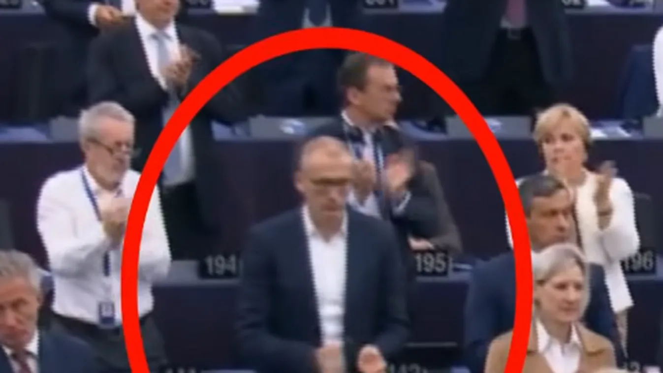 Strasbourgban von der Leyent tapsolta meg Tarr Zoltán