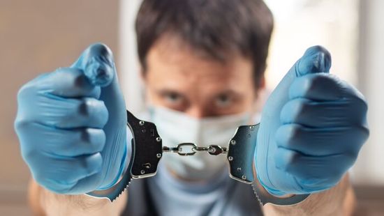 Orvos erőszakolt meg betegeket egy német klinikán. Évekig nem bukott le