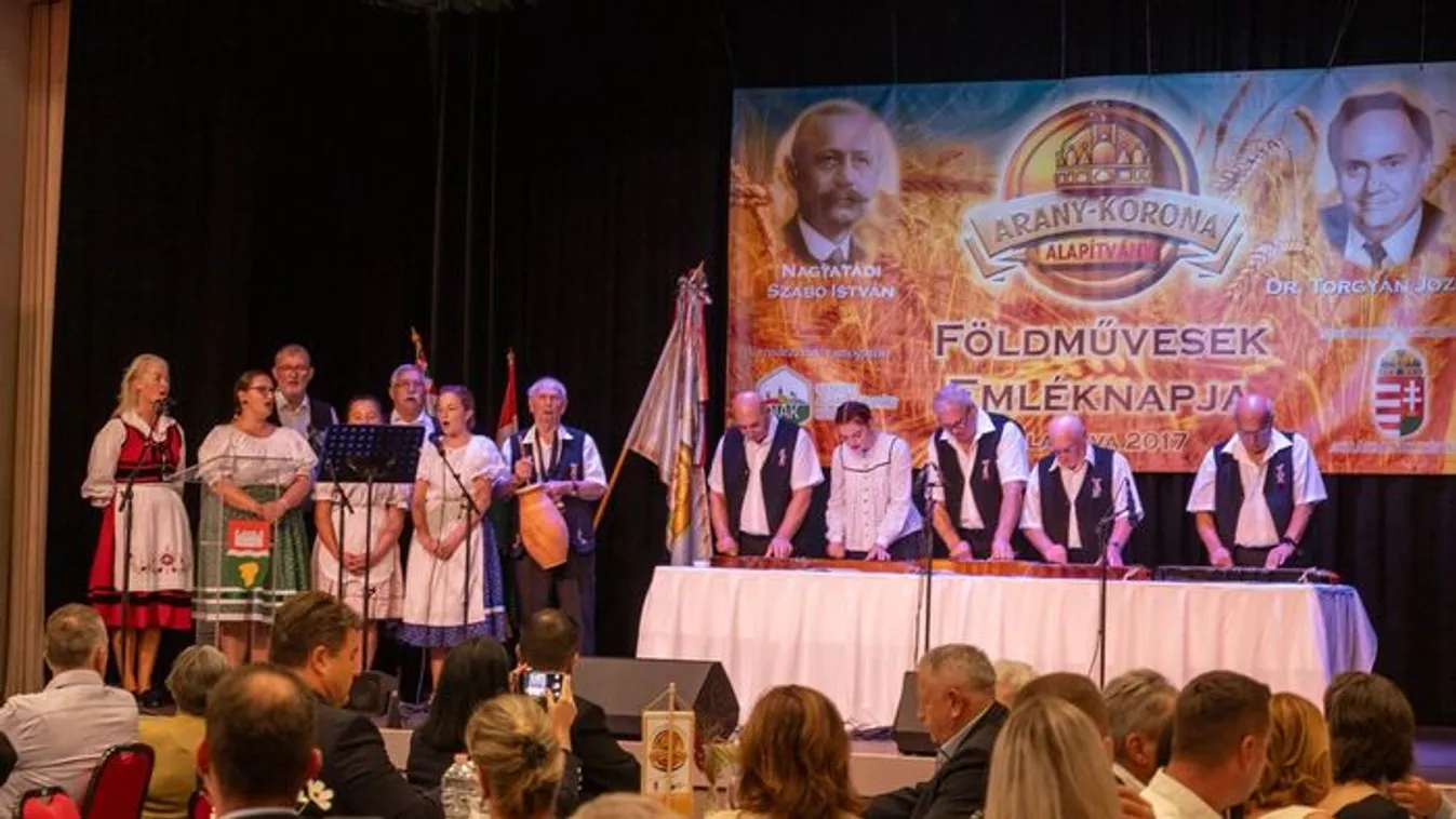 A csizmás miniszter előtt tisztelegtek a Földművesek Napján