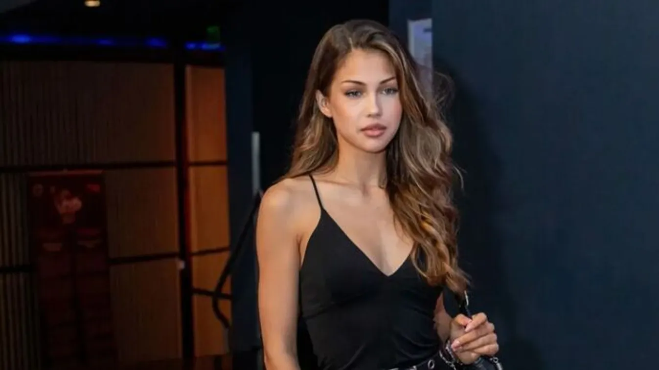 Szexi fotóval lepte meg rajongóit Horváth Csenge