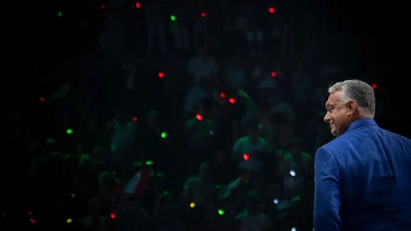 A legnagyobb hazai sztárok Orbán Viktor mellett