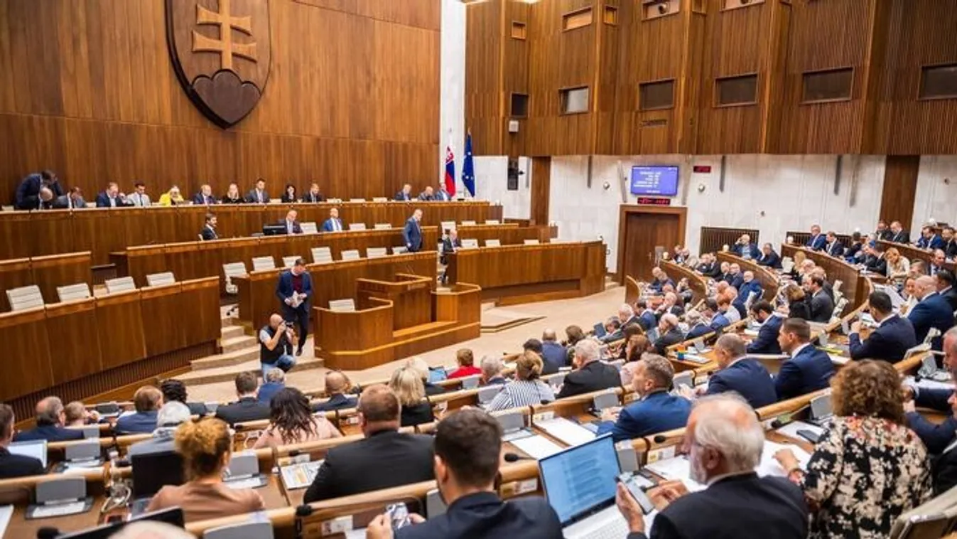 A szlovák alkotmányban is rögzítették, hogy két nem létezik