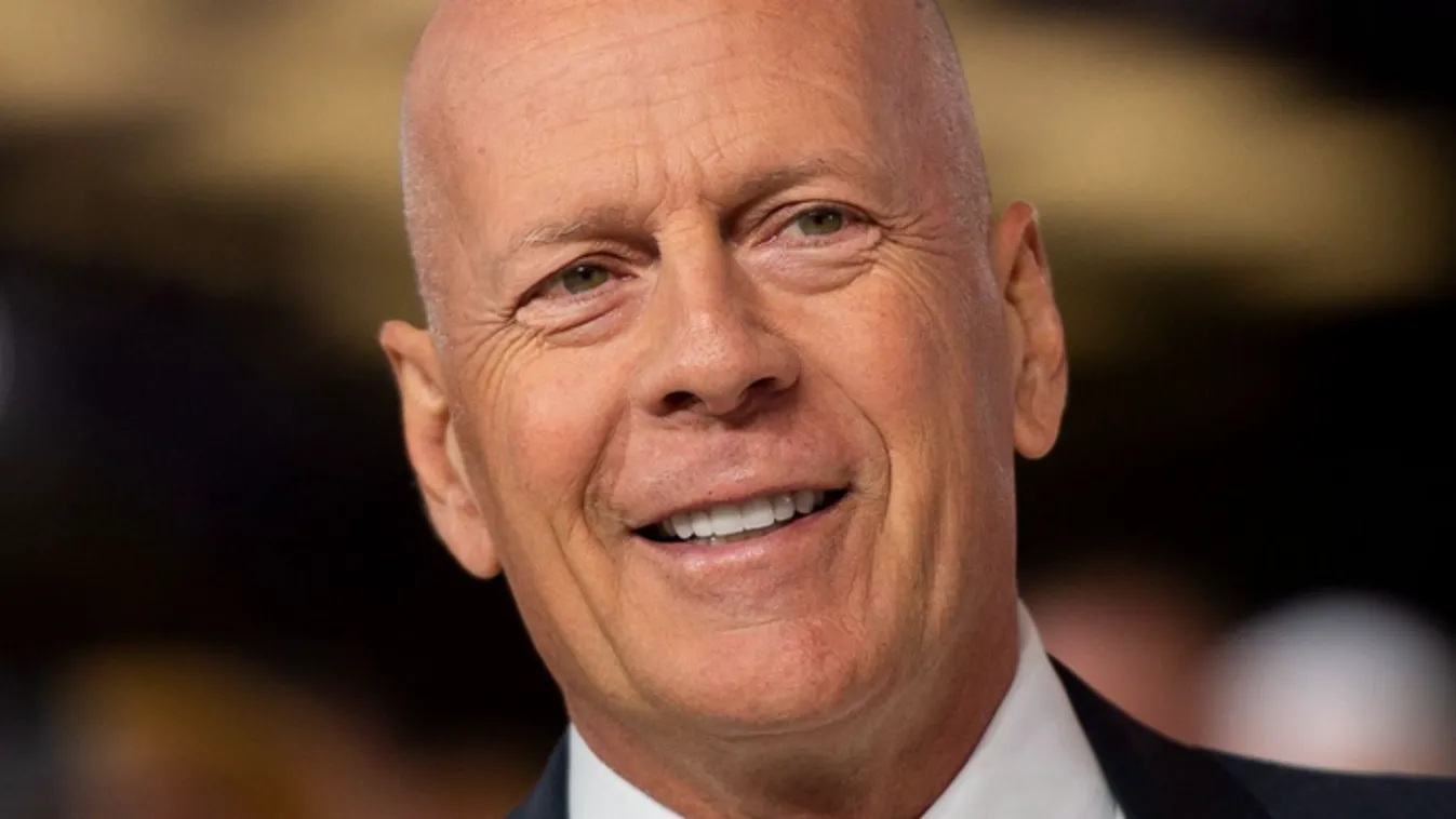 Bruce Willis a lányai karjaiban talál nyugalmat - fotó