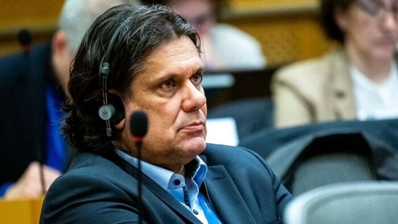 Deutsch Tamás: Oszlassa fel magát az Európai Parlament!