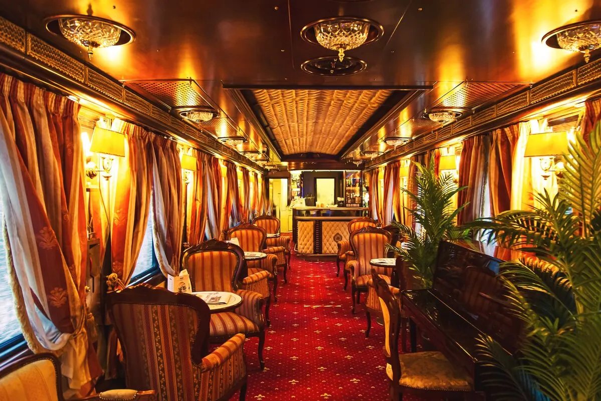 Interior,Of,Luxury,Vintage,Old,Train,Carriage.,Retro,Train,From