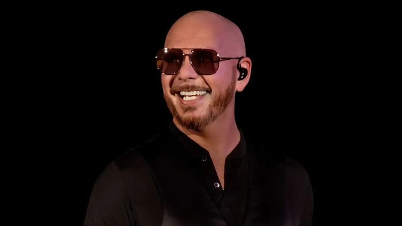 Szenzációs hír: Budapestre érkezik Pitbull