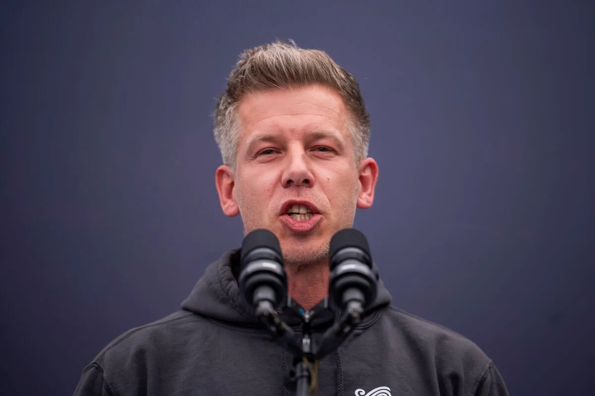 Ilyen világ következne a Tisza adóemelés miatt 