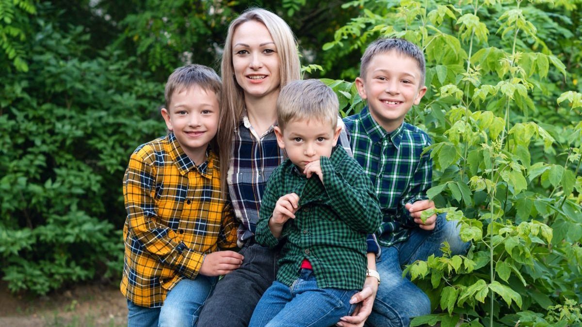 Háromgyermekes édesanyák