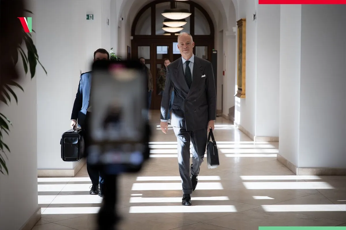 Kormányülés előtt és közben készült fotókat osztott meg Orbán Viktor.