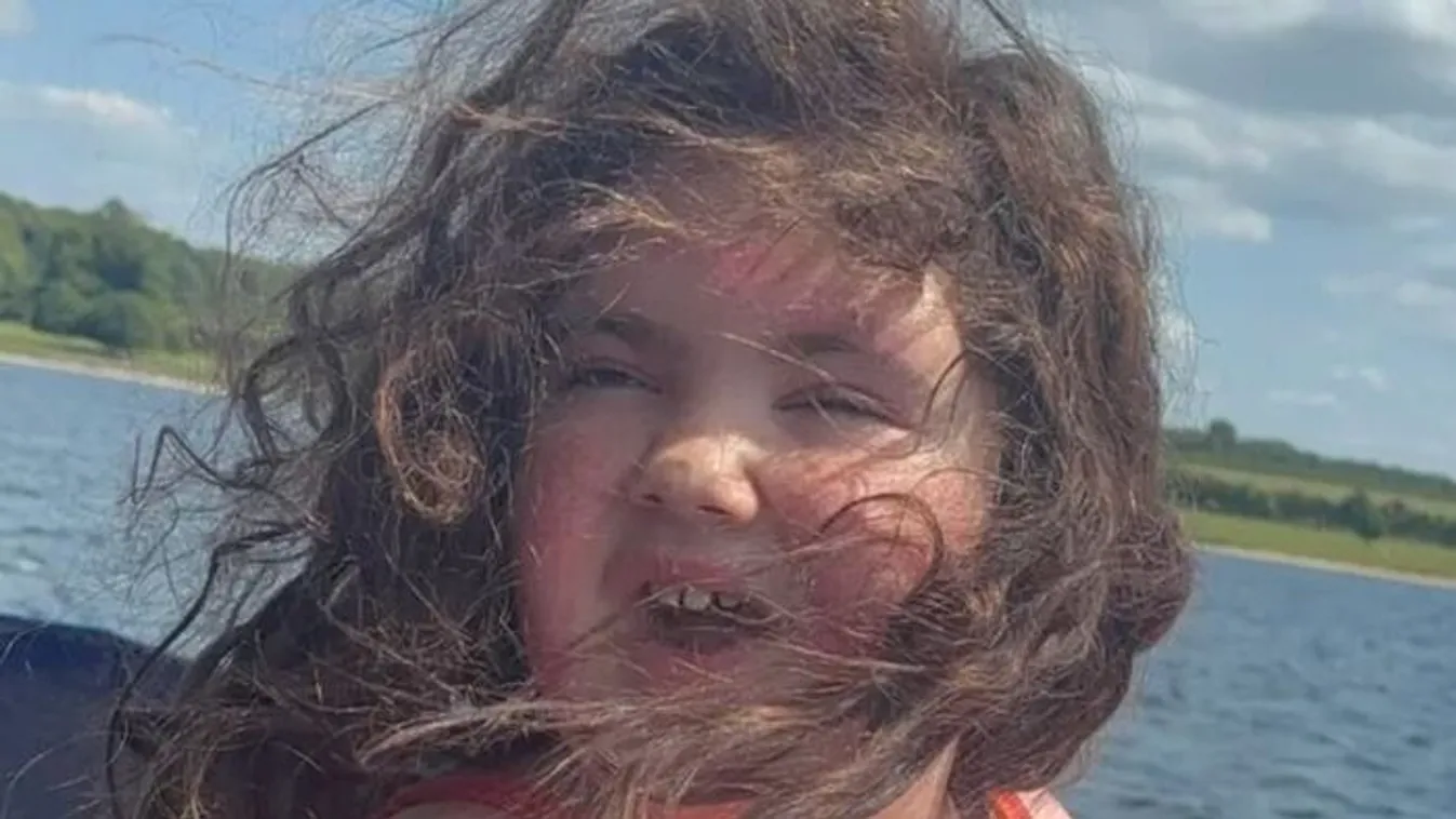 Azt hitték minden rendben: most járni sem tud a kislány