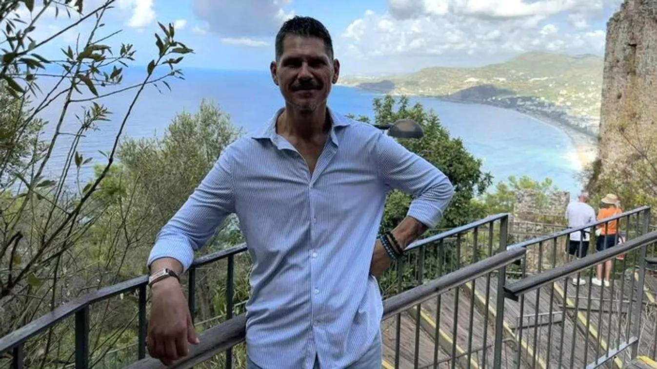 András élete végre egyenesbe került a sztrók után