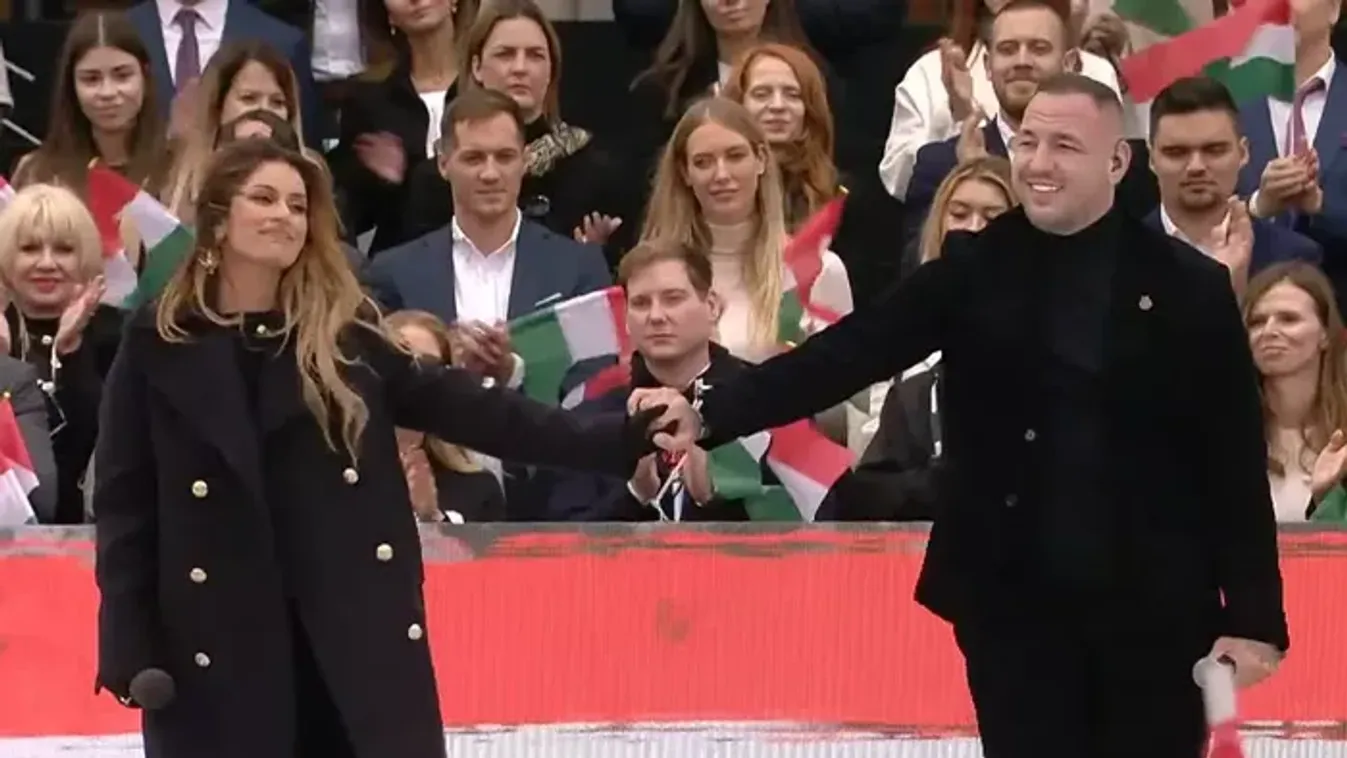 Radics Gigi és Curtis kézenfogva énekeltek