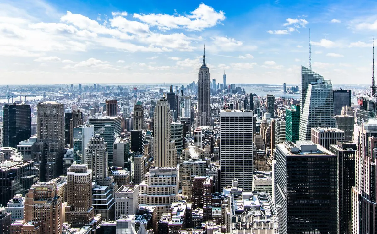 Részben összeomlott egy toronyház New York-ban