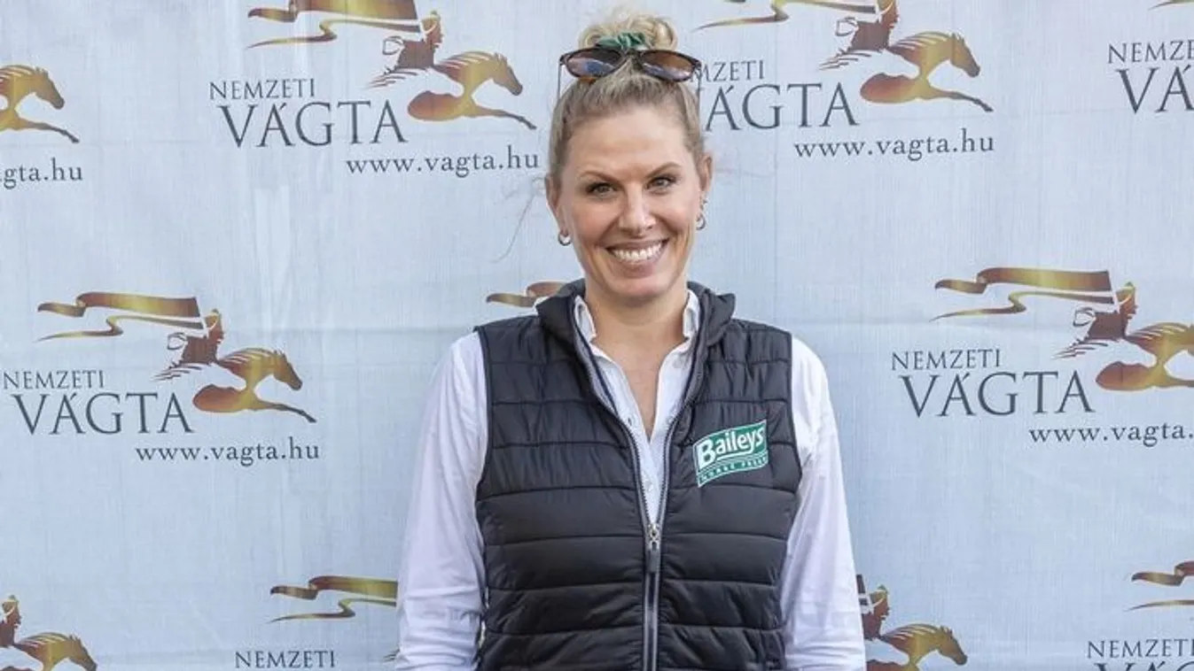 Oroszlán Szonja útja a vörös szőnyegről a kutyapelenkához