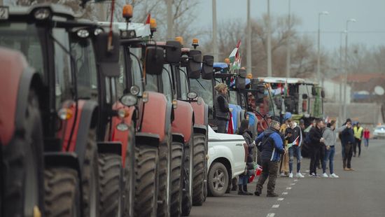 A Tisza átverné a gazdákat is. A párt a támogatások visszavágására készül