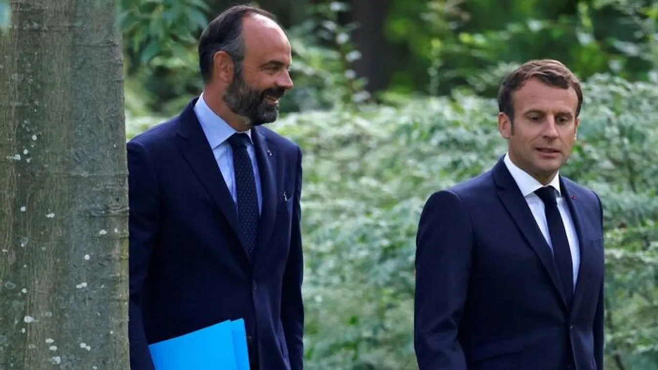 Korábbi miniszterelnöke szólította föl Macront a lemondásra