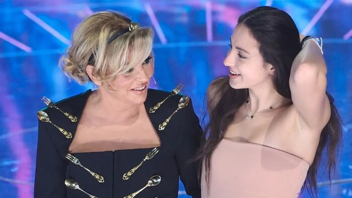 Liptai Claudiát lánya is elkísérte a stúdióba