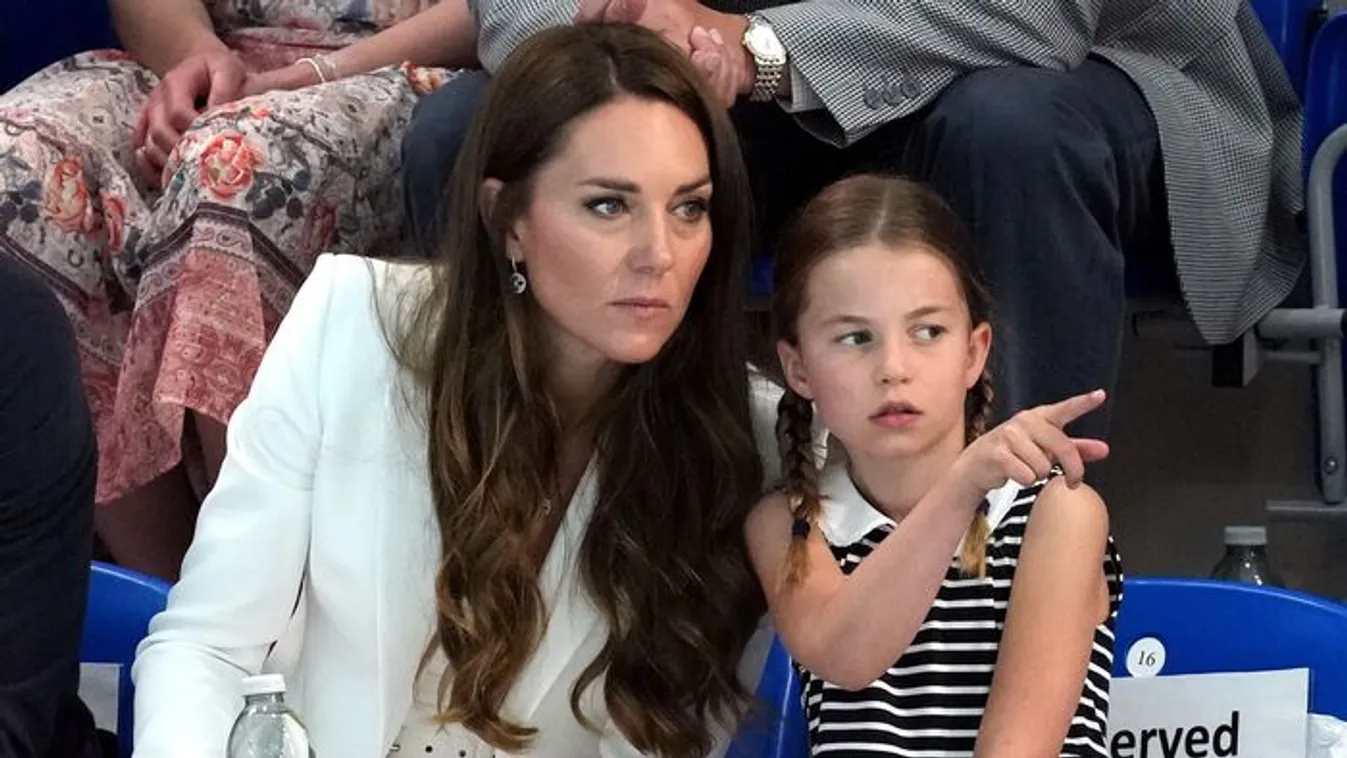 Katalin hercegné gyermekeit is érintő bejelentést tett