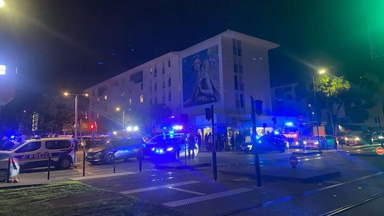 Gépfegyverrel lőttek agyon több embert Nizzában