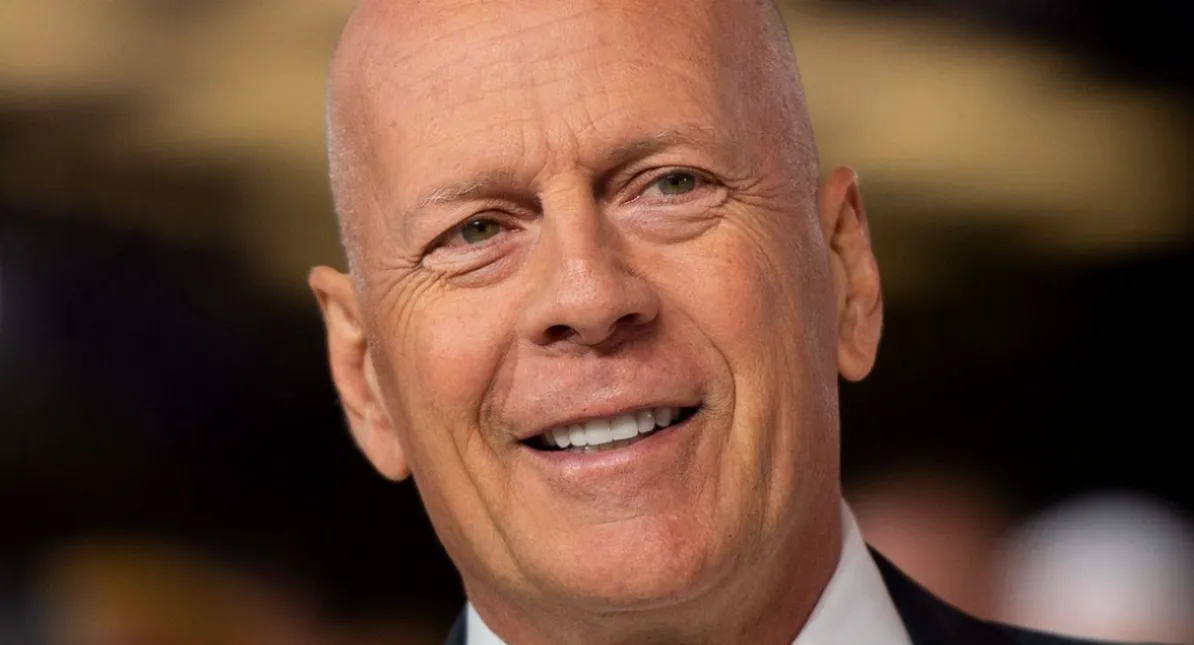 Bruce Willis lányai nehezen viselik apjuk állapotát.