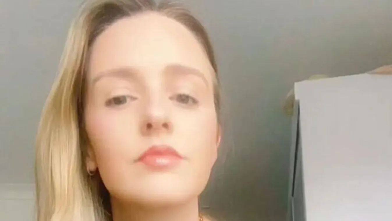 Szerencsejáték-függősége miatt vetkőzött le az anya