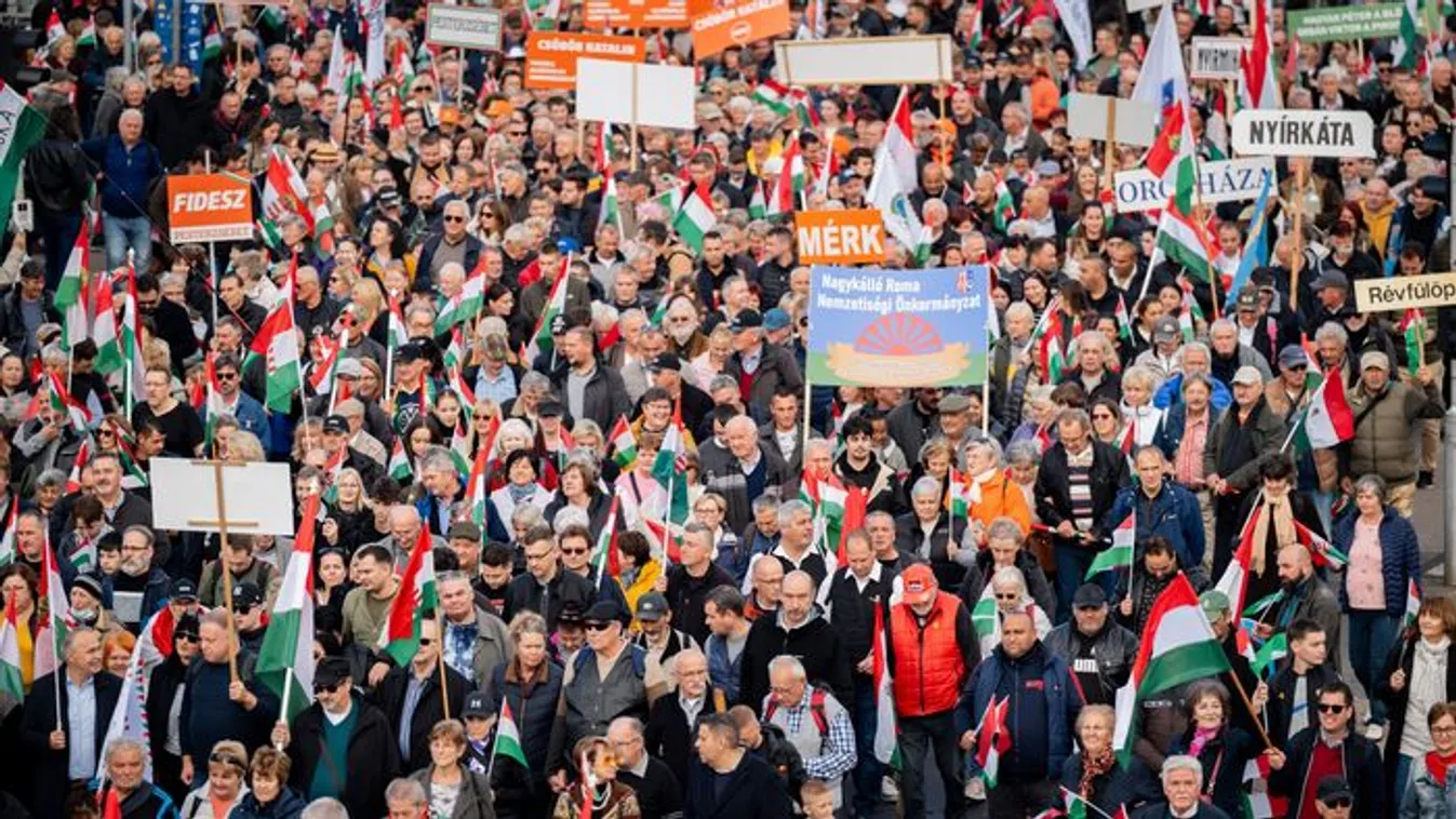 Elözönlötték Budapestet a Békemenet résztvevői