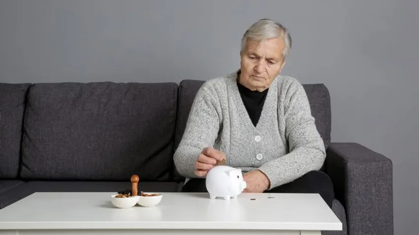 A nyugdíjak megvédése kötelesség! A Tisza mégis csökkentené!