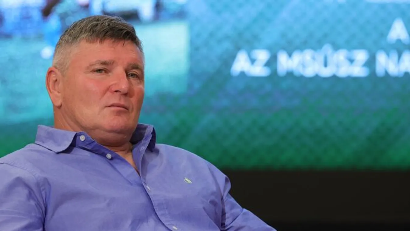 Bevallotta a válogatott focista, pálinkával lepte meg az edző a Honvéd legendáit