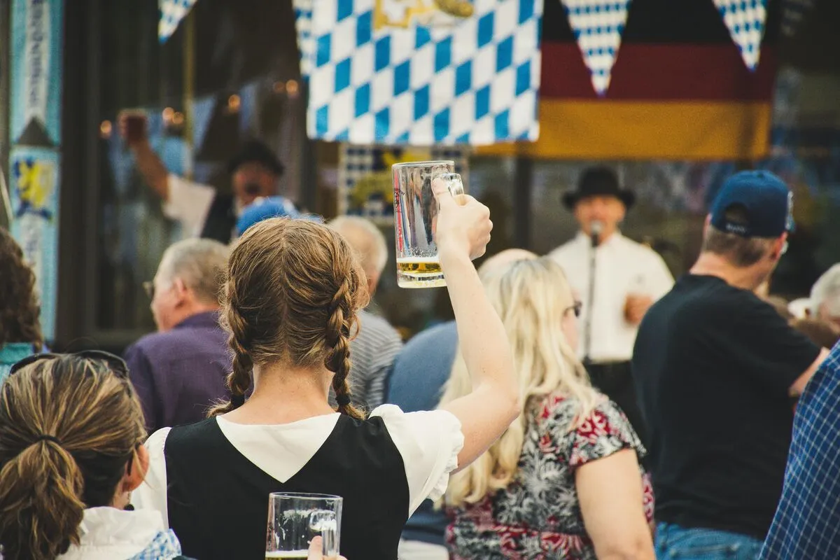 Az Oktoberfest évente körülbelül 7 millió látogatót vonz