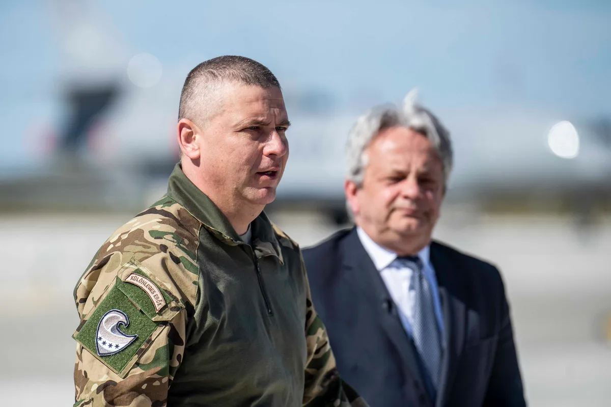 RUSZIN-SZENDI Romulusz; VARGHA Tamás