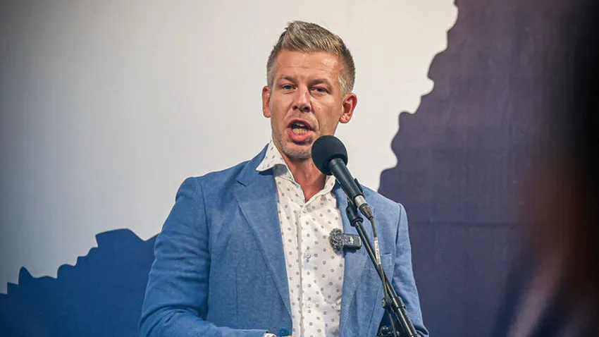 Brüsszel a nyugdíjasok megsarcolását készíti elő
