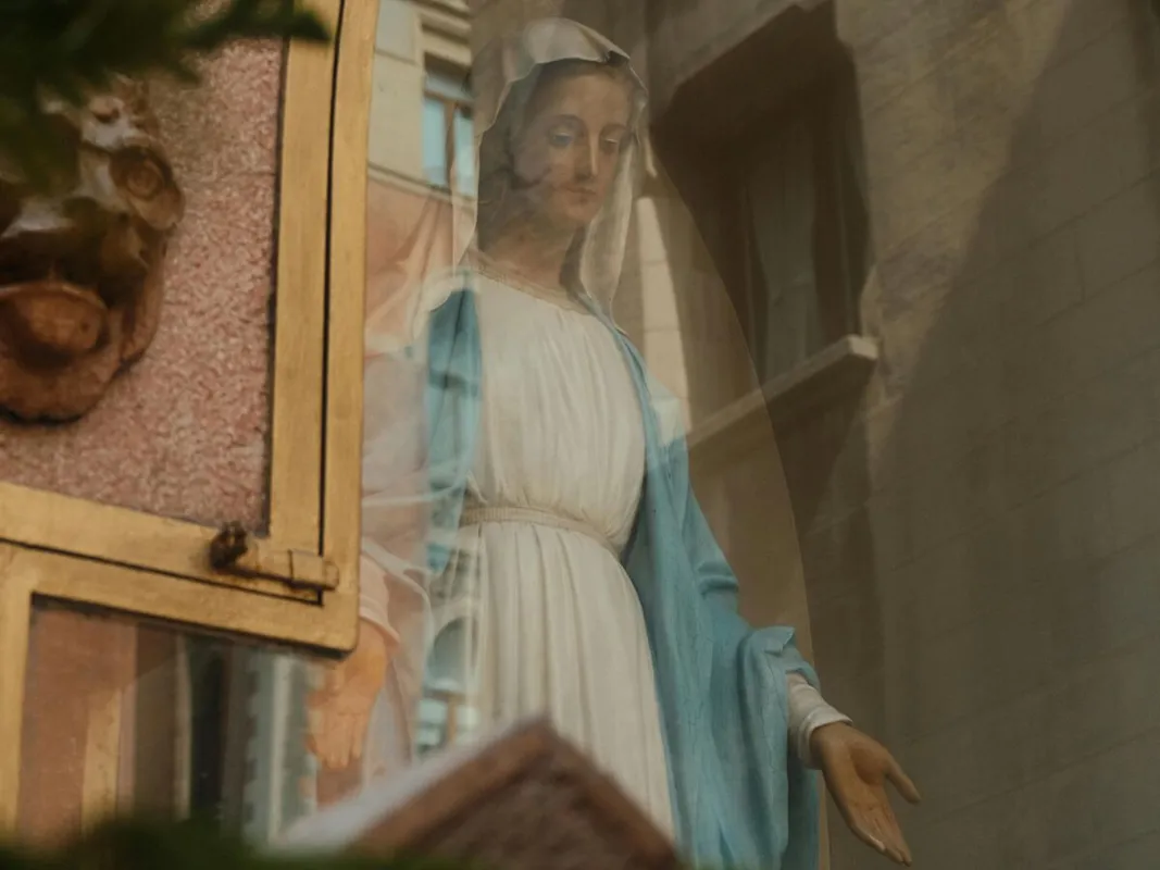 Szent Mária tiszteltére érkeztek a hívők, amikor összeomlott a templom mennyezete