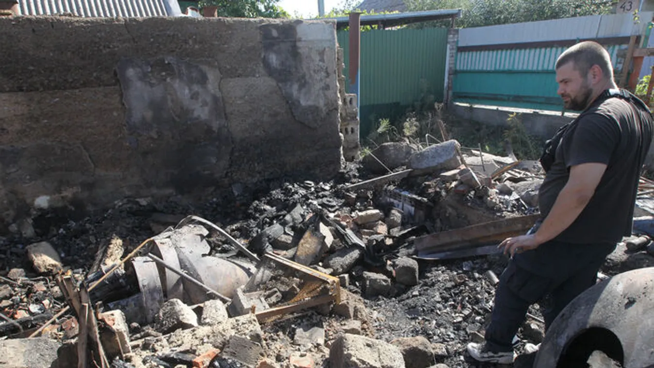 Mobil WC-ket szállítottak az ukrán kormánynak