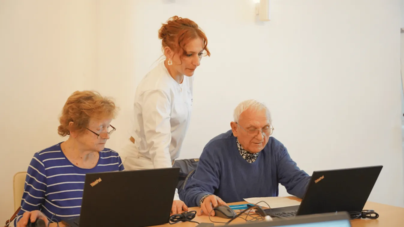 Nyugdíjasoknak szóló programsorozatot indít a One Alapítvány