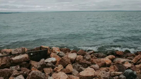 Vízimentők mentettek eltévedt horgászokat a Balatonból