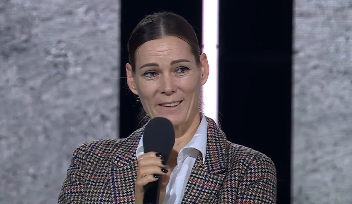 DPK Háborúellenes gyűlés, Győr, 2025. 11. 15. görbicz anita