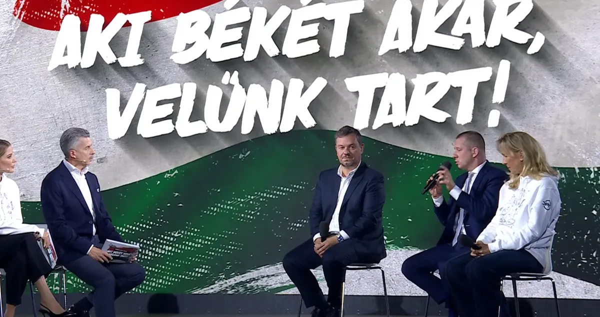 Békés Márton az első Háborúellenes Gyűlésen