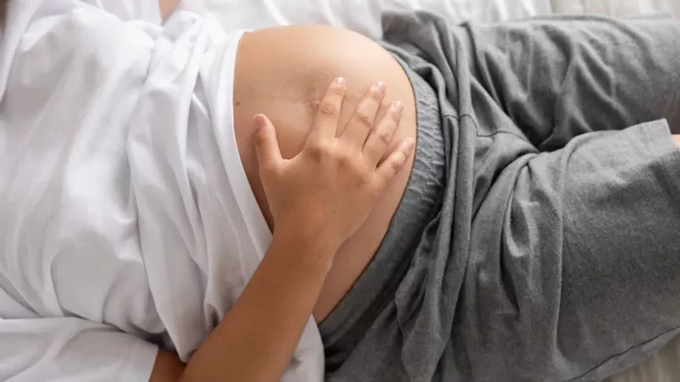 Hazaküldték a vajúdó nőt, akinek az autóban kellett szülnie