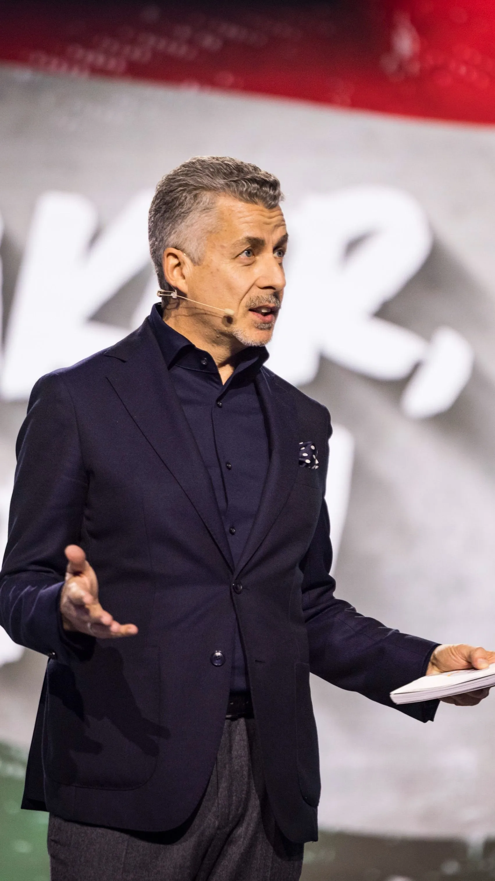 Rákay Philip keményen beszólt a nyíregyházi Háborúellenes Gyűlésen!