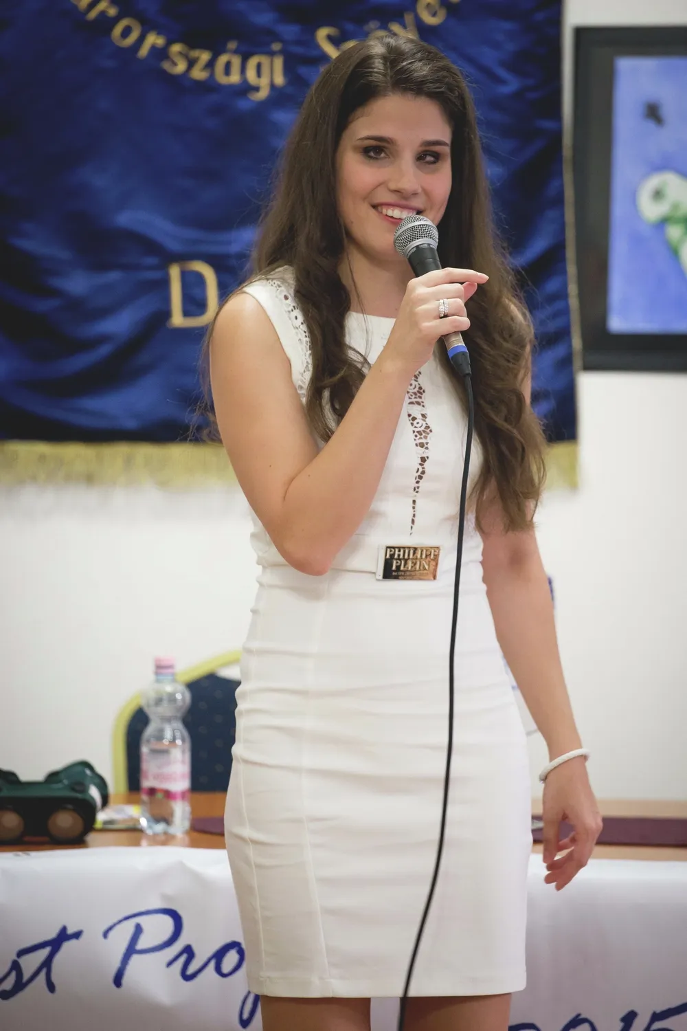 Agárdi Szilvi higgadtan rávilágított, hogy számára nem okoz lehetetlent a magassarkó viselése. 