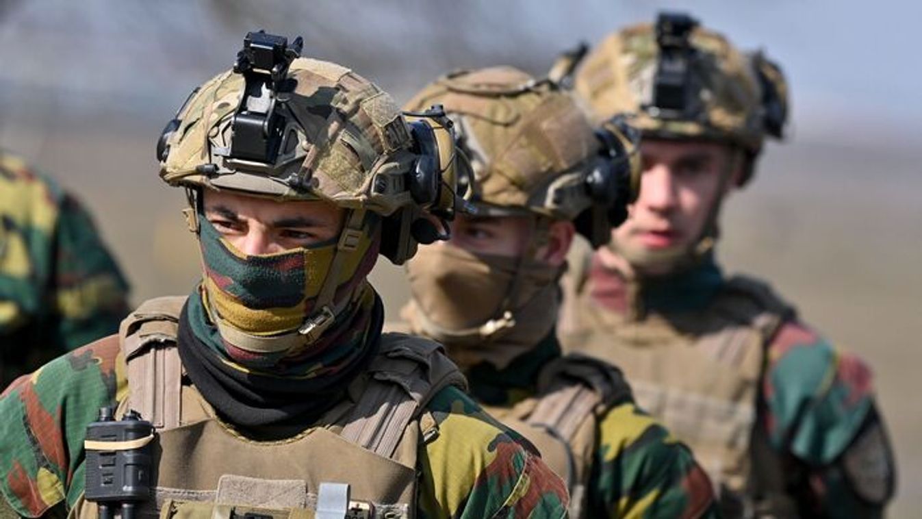 Belgium: 150 ezer tinédzsert hívtak be önkéntes katonai szolgálatra