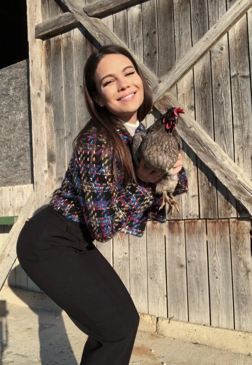 Molnár Miléna a Megasztár versenyzőjének édesapjával él együtt.