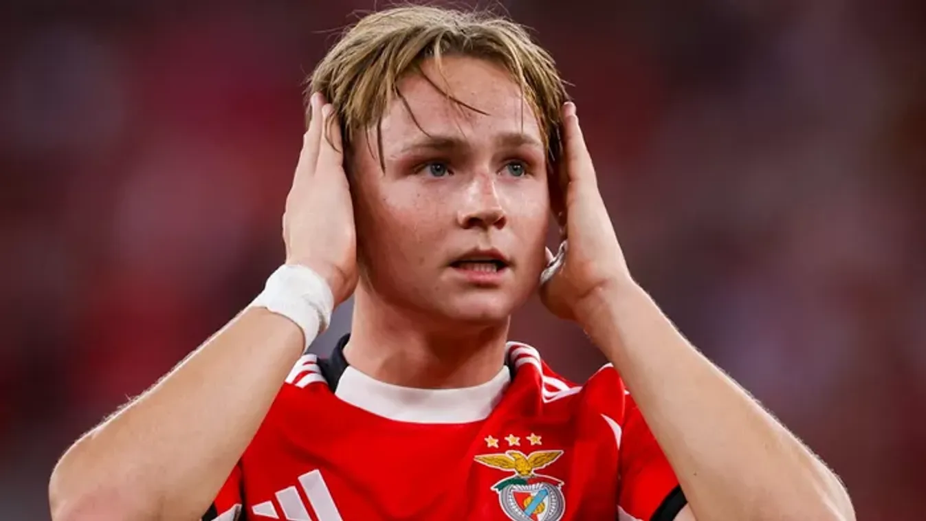 Kiskorú szexvideója miatt kapott sárga lapot a bírótól a vb-résztvevő futballsztár