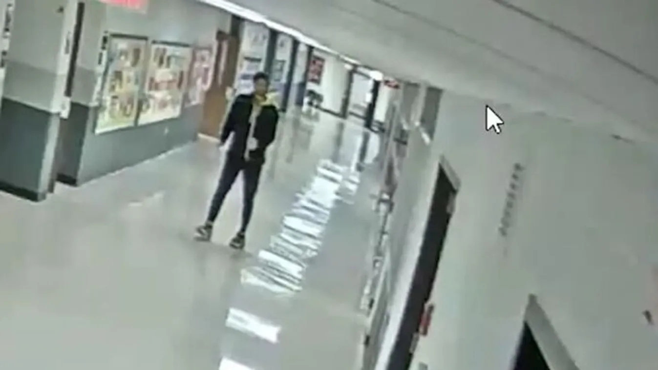 Döbbenet: Részegen tántorgott be az iskolába a tanár - Videó