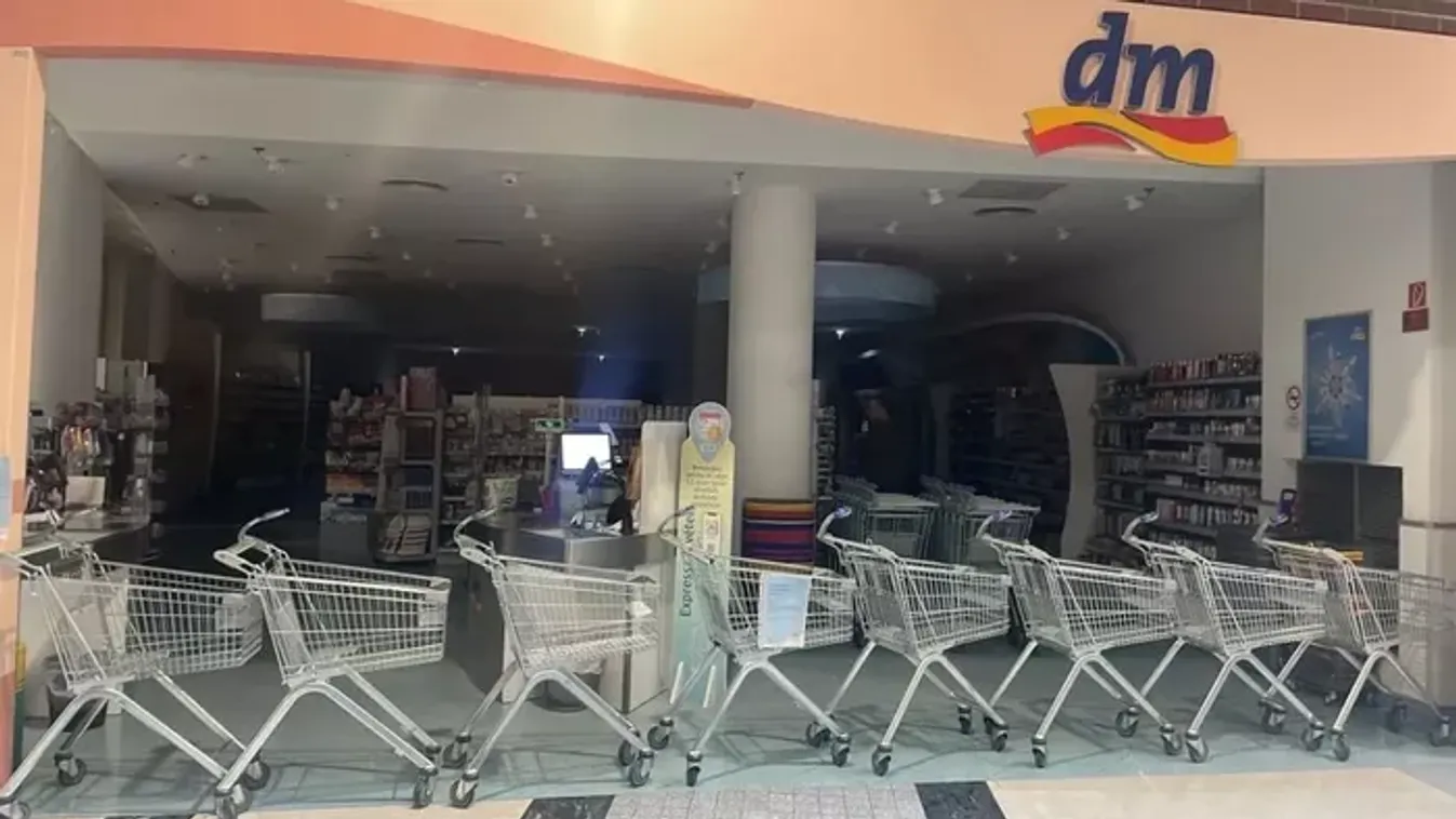 Ne indulj el: teljes a leállás a Corvin Plázában