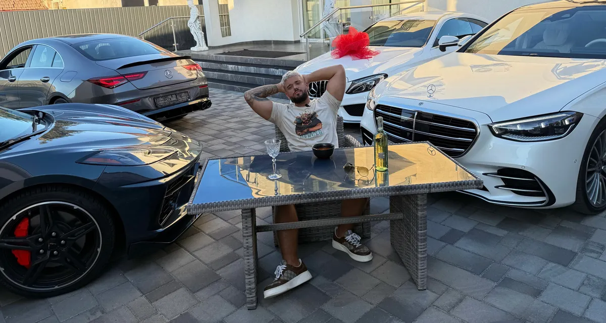 Herceg Csabi új verdát villantot, tovább bővül a luxus autó gyűjteménye.