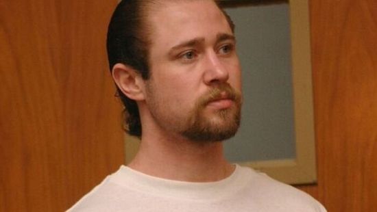 Vérfürdő a tárgyalóteremben: a gyilkossággal vádolt férfi késsel támadt a bírónőre